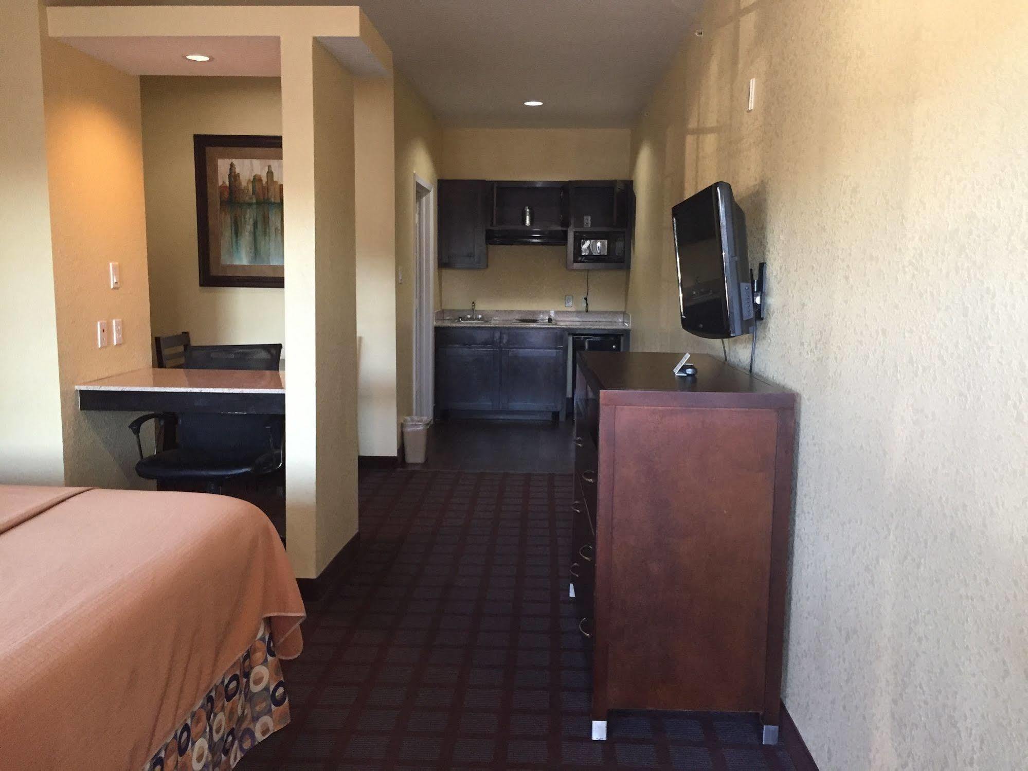 Highlands Suites Экстерьер фото